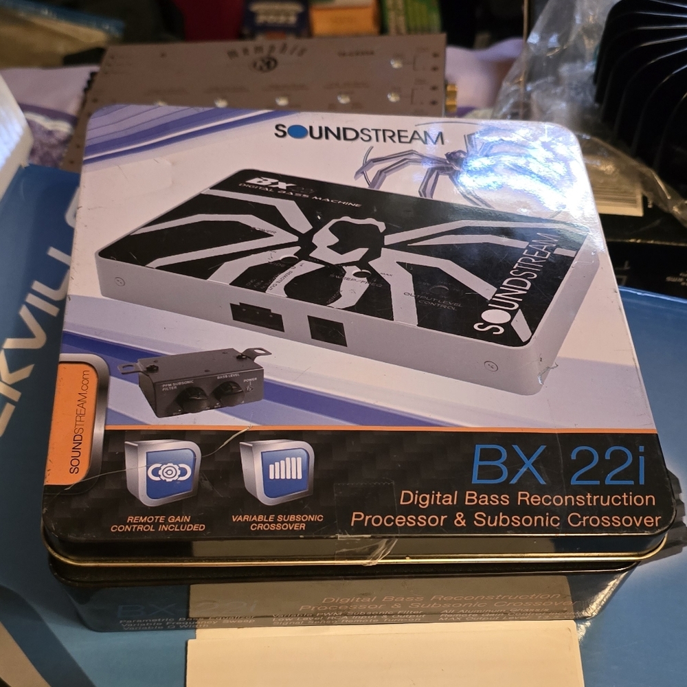 New RARE Soundstream BX-22i  Bass Reconstruction Processor & Subsonic X-Over